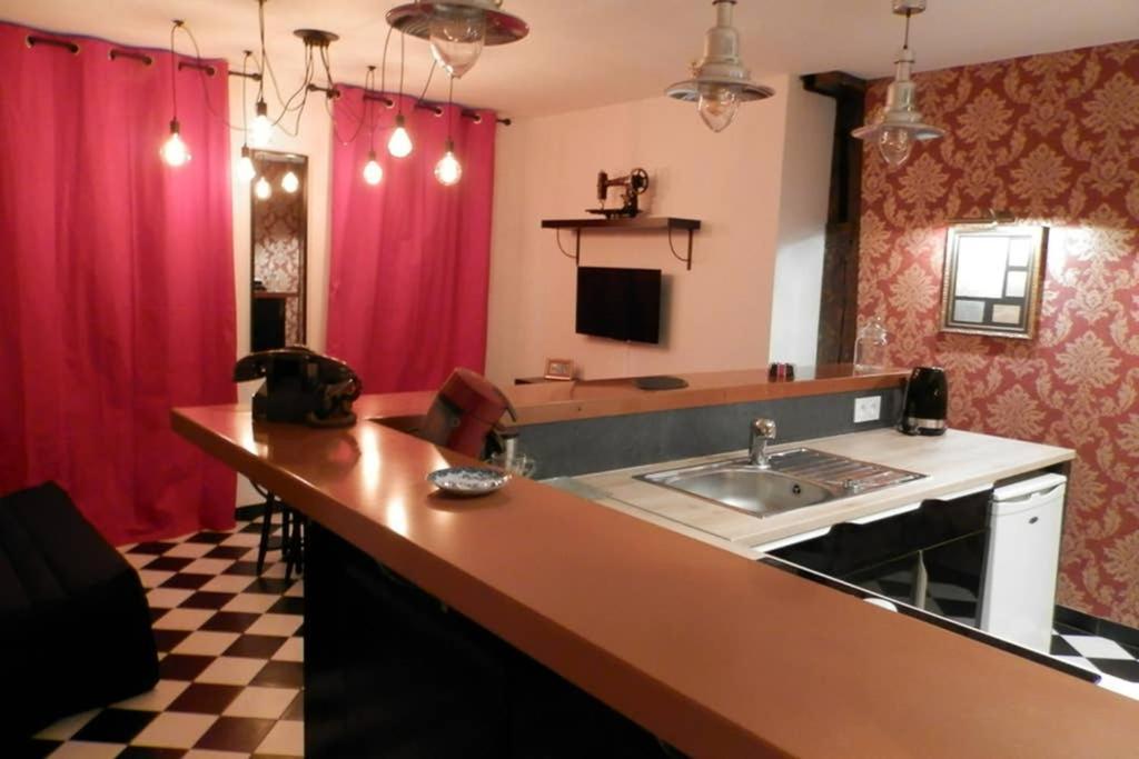 Studio Bistrot Baroque Centre Ville Historique Troyes Bagian luar foto